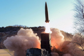 Triều Tiên phóng tên lửa đạn đạo tầm xa ra biển 