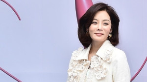 Chae Rim lần đầu cùng con dự sự kiện, khoe sắc vóc ở tuổi 44