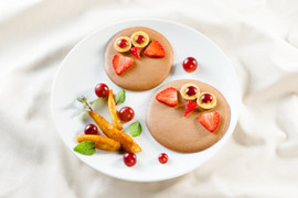 Tha hồ sáng tạo với bột bánh rán Ajinomoto vị sô cô la cải tiến mới