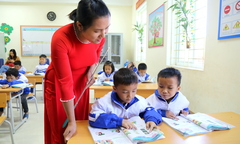 Vì sao hơn 1.000 giáo viên ở Hà Nội xin thôi việc, chuyển công tác?