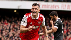 Trực tiếp bóng đá Arsenal 4-1 Crystal Palace: Saka ghi cú đúp