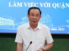 Bí thư TP.HCM: Phải tháo gỡ vướng mắc về xây nhà vệ sinh công cộng