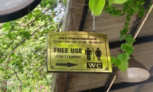 Bí thư Thành ủy Huế lên mạng kêu gọi hỗ trợ 'nhà vệ sinh miễn phí' cho du khách