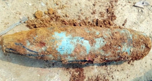 Đào móng nhà, phát hiện quả đạn pháo dài 0,6 mét