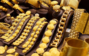 Giá vàng tiếp tục giảm sâu, nhà đầu tư nên làm gì?