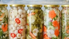 Độc tố botulinum có xuất hiện trong dưa, cà muối?