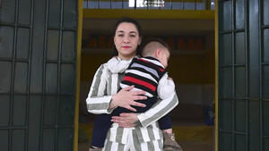 Chuyện về nữ phạm nhân nước ngoài đưa theo con trai nhỏ thụ án