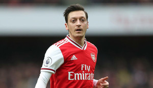 Mesut Ozil giải nghệ