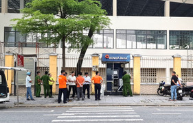 Truy tìm kẻ đập phá cây ATM giữa trung tâm Đà Nẵng để trộm tiền