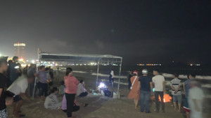 Trắng đêm tìm người đàn ông bị sóng cuốn mất tích khi tắm biển ở Bình Định