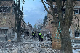 Ukraine bị tấn công bằng UAV, tên lửa trong đêm