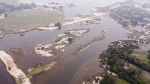 Cảnh hoang tàn trên mỏ sắt lớn nhất Đông Nam Á