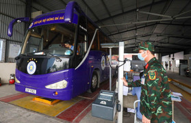 Ô tô mới được miễn đăng kiểm, chủ xe có phải nộp phí để lấy giấy chứng nhận?