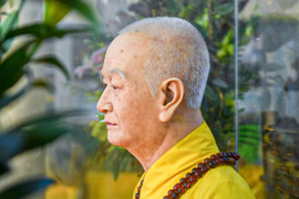 Tượng trong chùa ở Hà Nội từng bị đòi kiểm tra hộ chiếu vì giống hệt người thật