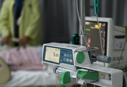 Bệnh viện có thể tự quyết giá dịch vụ theo yêu cầu từ tháng 4