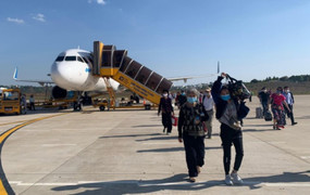 Dự kiến tăng giá trần vé máy bay nội địa