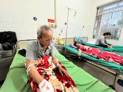 Nạn nhân kể khoảnh khắc xe đầu kéo đâm sập nhà, khiến 6 người bị thương