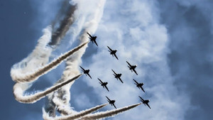 Xuất hiện đội hình máy bay chiến đấu lớn nhất châu Âu