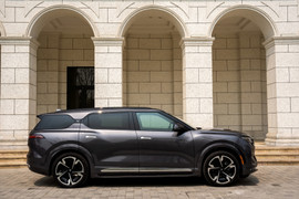 SUV điện cỡ lớn VinFast VF 9 có gì để chinh phục khách Việt?