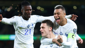 Mbappe mất hút, đội tuyển Pháp thắng Ireland nhờ hậu vệ