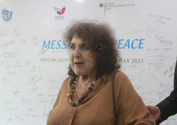 Nạn nhân thảm họa diệt chủng Holocaust tới Việt Nam