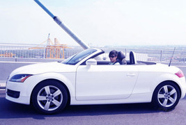 'Soi' ô tô tiền tỷ yêu thích của ca sĩ Lý Hải