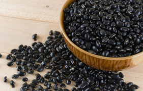 Những người không nên ăn đậu đen