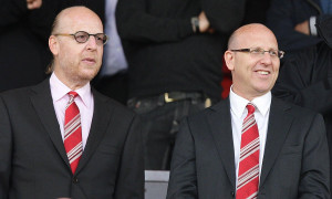 Nhà Glazer bất đồng, chưa chốt bán Man Utd