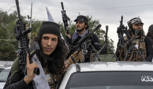 Vũ khí Mỹ để lại Afghanistan đe dọa an ninh các quốc gia láng giềng