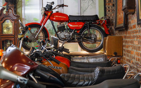 Hà Nội: Chàng trai 9x sở hữu hàng trăm chiếc xe cổ