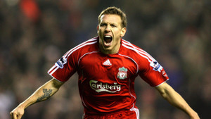 Cựu tiền đạo Liverpool bị lừa đến trắng tay, tài sản chỉ còn 1 chiếc đồng hồ