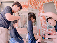 Trường Giang cưng chiều con gái