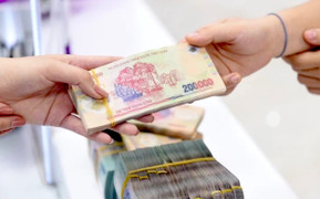 Ngân hàng đồng loạt giảm lãi suất huy động