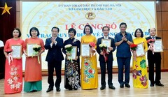 Sở GD&ĐT Hà Nội bổ nhiệm, điều động hàng loạt hiệu trưởng
