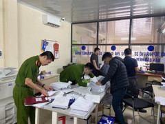 Sửa chữa hồ sơ đăng kiểm ô tô để khách thấy vui vẻ, đưa tiền cảm ơn