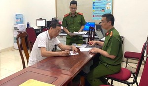 Tạm giữ tài xế ô tô gây tai nạn liên hoàn ở Hà Nội, khiến 18 người bị thương