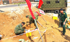 Đào móng nhà, phát hiện kho đạn pháo dưới lòng đất