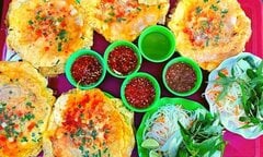 Mê mẩn hương vị bánh ép, đặc sản bình dị xứ Huế khiến bao người thương nhớ