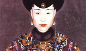 Phi tần ở với Càn Long lâu nhất hậu cung, xinh đẹp nhưng được thị tẩm đúng 1 lần