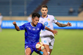 Nam Định gỡ hòa ở phút bù giờ khi gặp Khánh Hòa