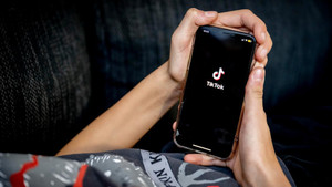 TikTok xuất hiện nhan nhản nội dung xấu độc, giới trẻ nói gì?