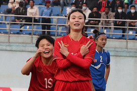 Trực tiếp bóng đá tuyển nữ Việt Nam 2-0 Nepal: Bóng dội cột dọc
