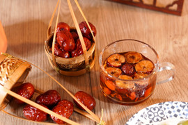 Cách pha trà táo đỏ khô bổ dưỡng, tốt cho sức khỏe