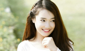 Gợi ý kiểu tóc đẹp cho nữ sinh mặc áo dài chụp ảnh kỷ yếu