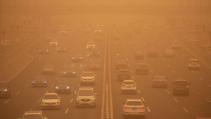 Bắc Kinh hứng chịu bão cát và ô nhiễm không khí nghiêm trọng