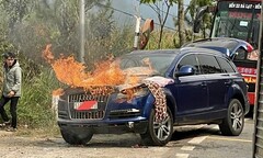 Khoảnh khắc xe Audi bốc cháy trên đèo Mimosa