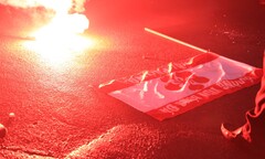 CĐV đốt pháo sáng, cả Hà Nội FC và CLB Hải Phòng đều bị phạt