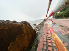 Hải Phòng: Kè biển Đồ Sơn hư hỏng, vỡ nát trước mùa mưa bão