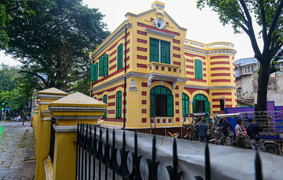 Diện mạo căn biệt thự Pháp cổ nằm giữa khu đất 'kim cương' sau 1 năm trùng tu