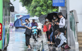 Dự báo thời tiết ngày 15/4: Mưa dông từ Bắc vào Nam, đề phòng lốc sét và mưa đá